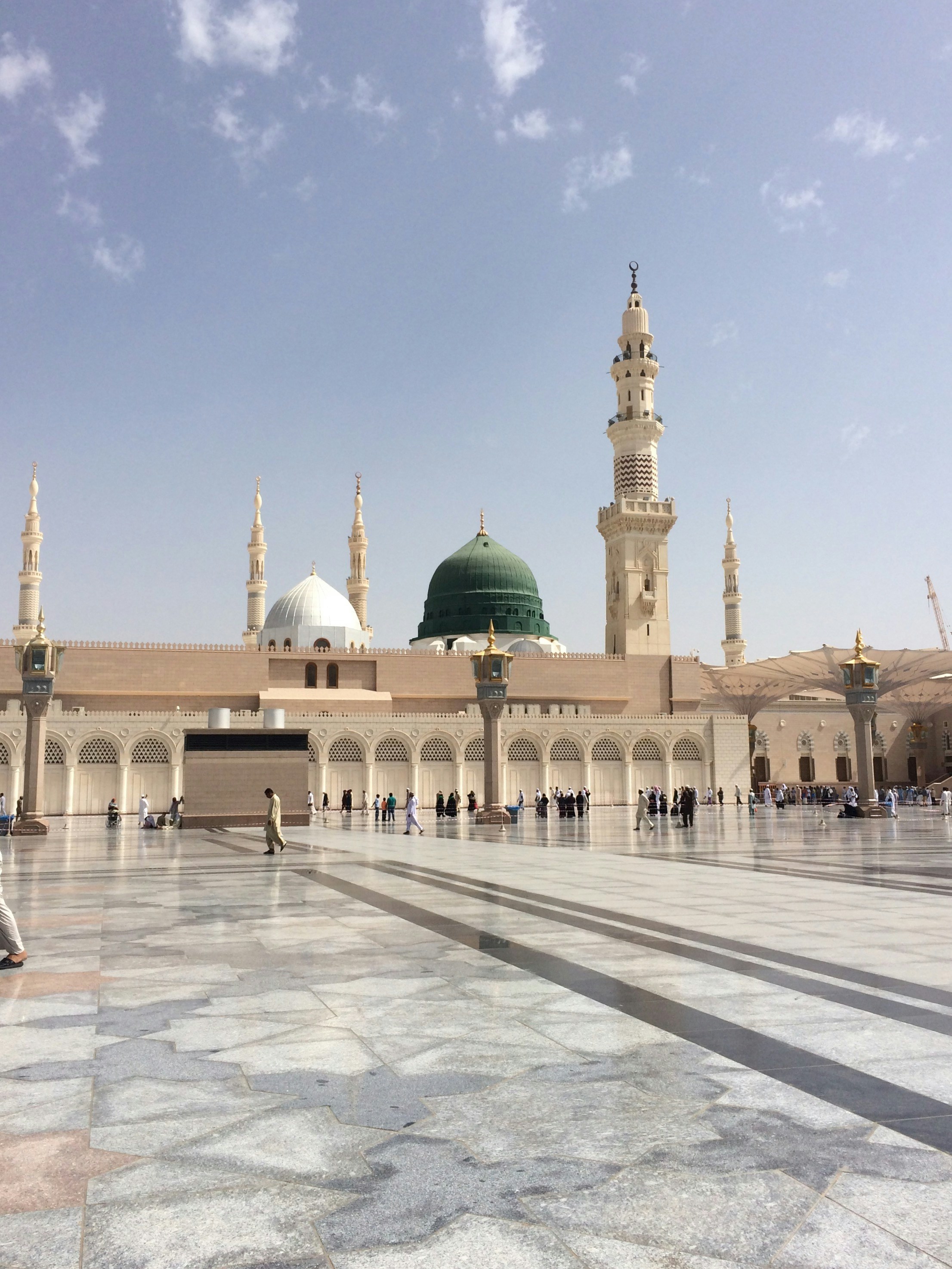 Arched interior design detail of the Al Noor Grand Mosque showing classical symmetry
